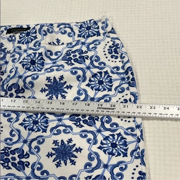 Talbots Blue White Porcelain Tile Print Cropped Ankle Pants Stretch Slim Fit XL - Picture 5 of 13